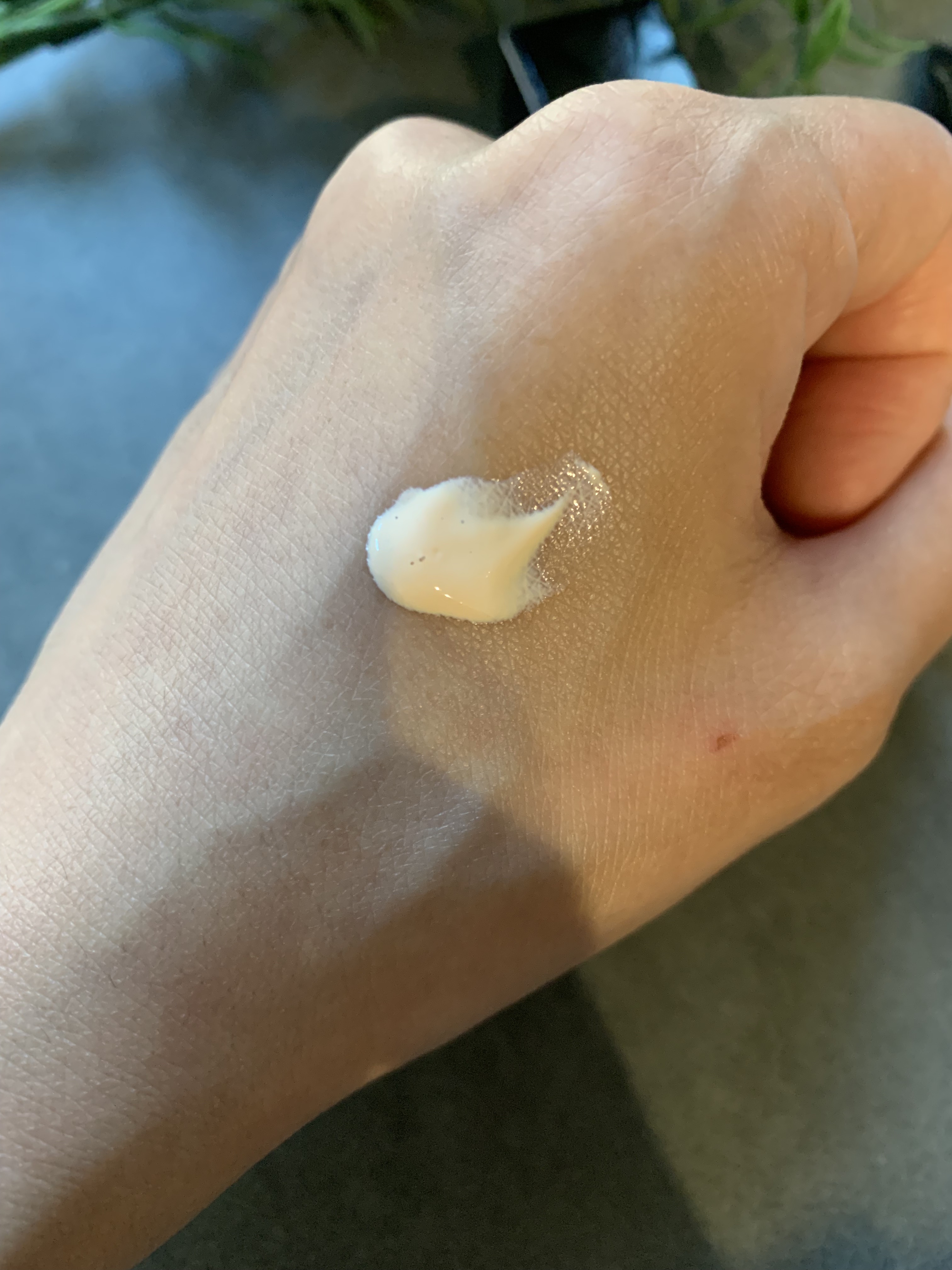 インテンシブ セラム ラディアンス プライマー 15ml (ミニサイズ)/BOBBI BROWN/化粧下地を使ったクチコミ（3枚目）