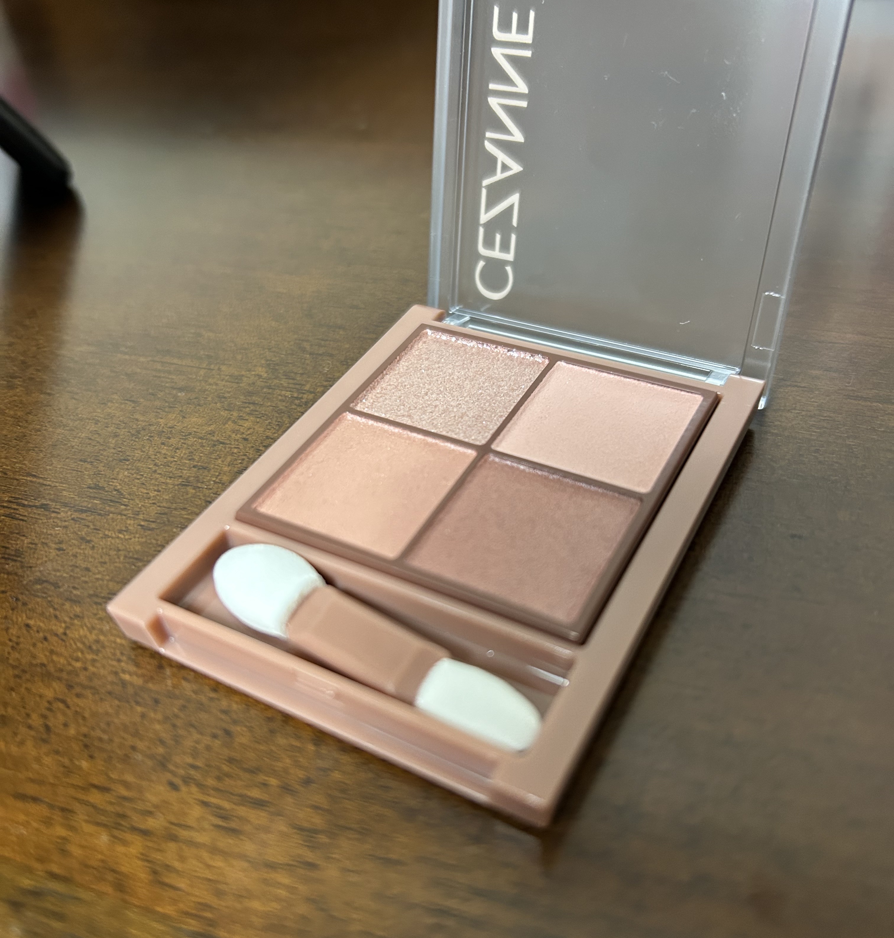 ビタートーンアイシャドウ/CEZANNE/パウダーアイシャドウを使ったクチコミ（1枚目）