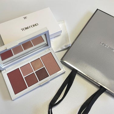 .
▶︎
TOM FORD beauty
アイ アンド チーク パレット
01W ロウ ディザイア
税込18,150円

アイシャドウ
ハイライト
チークと
オレンジ&コーラル&ブラウン系のカラーが
詰