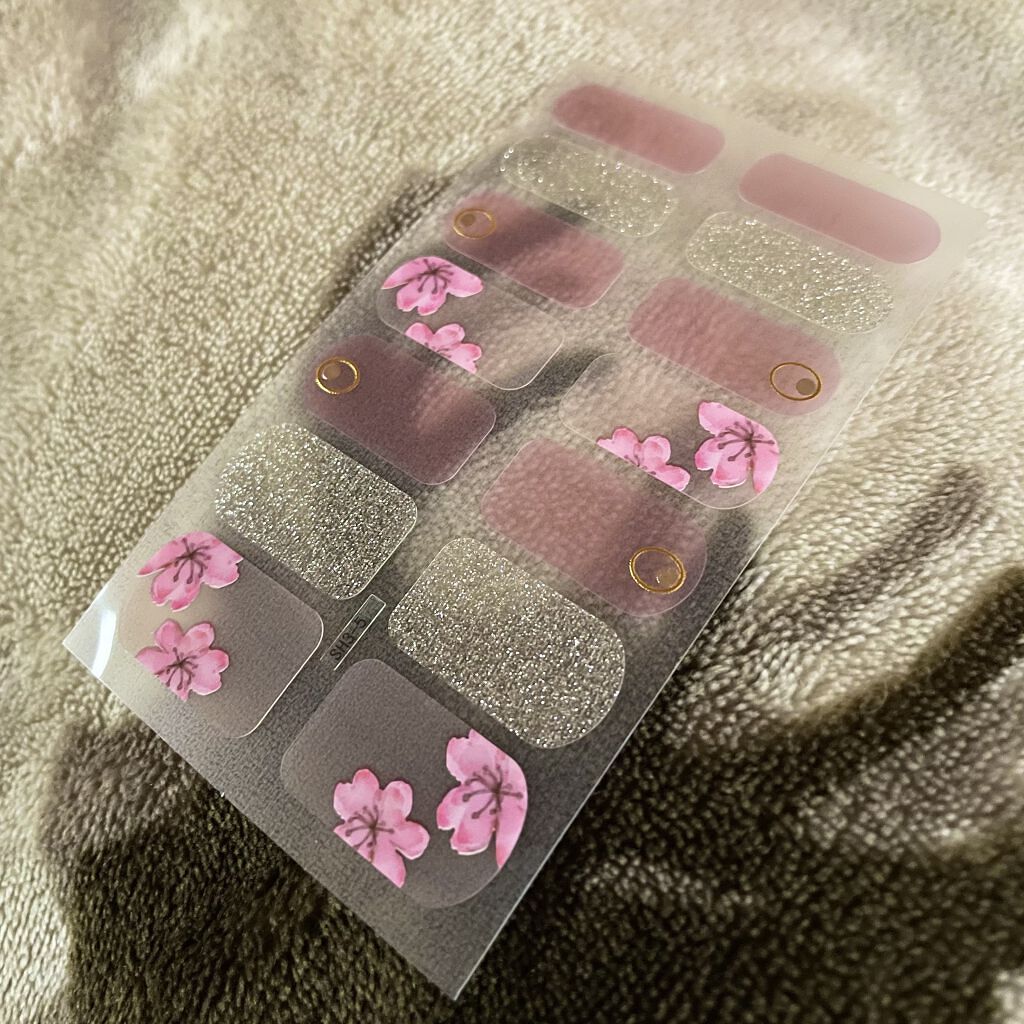 ネイルシール/Qoo10/ネイルシールを使ったクチコミ（1枚目）