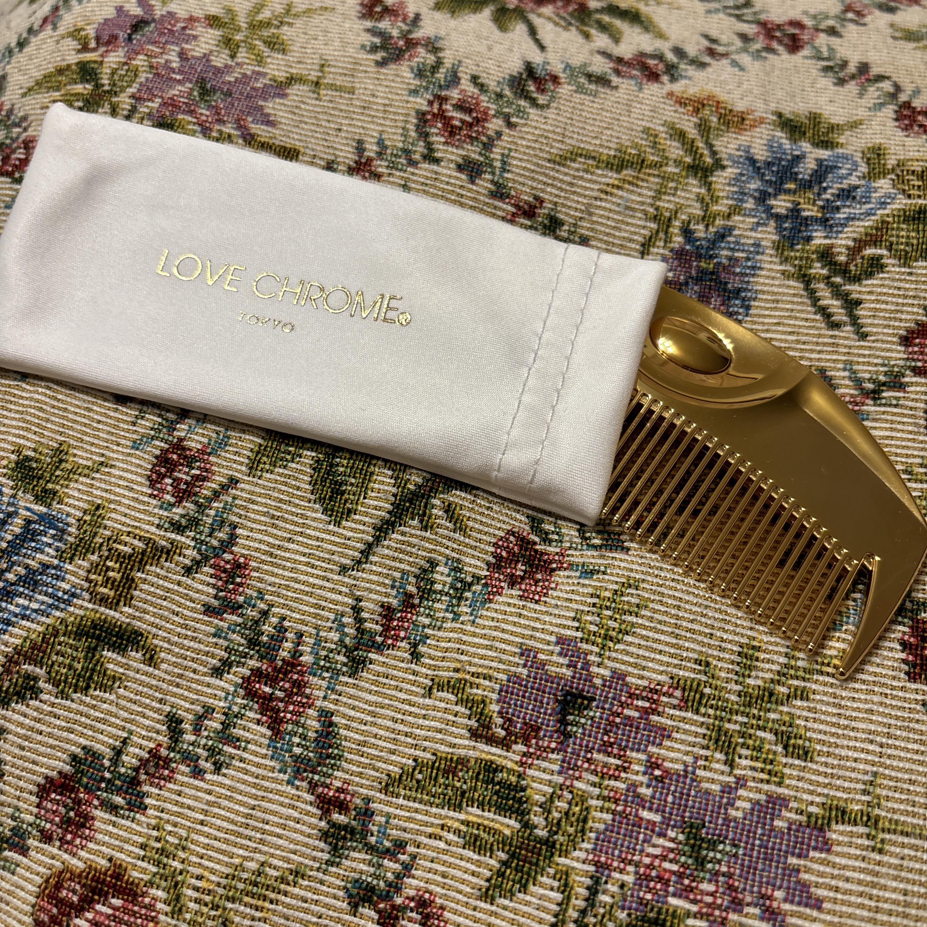 (R)K24GPツキ ゴールド/LOVECHROME/ヘアコームを使ったクチコミ（2枚目）