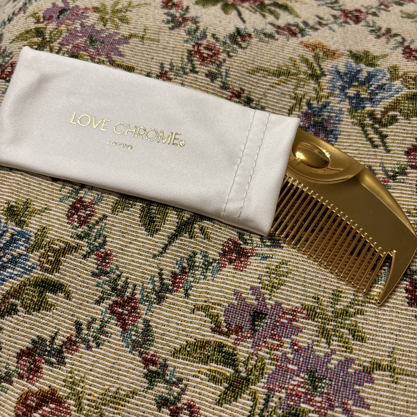 (R)K24GPツキ ゴールド/LOVECHROME/ヘアコームを使ったクチコミ(2枚目)