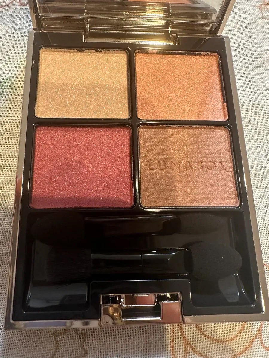 アイカラーレーション/LUNASOL/アイシャドウパレットを使ったクチコミ(1枚目)