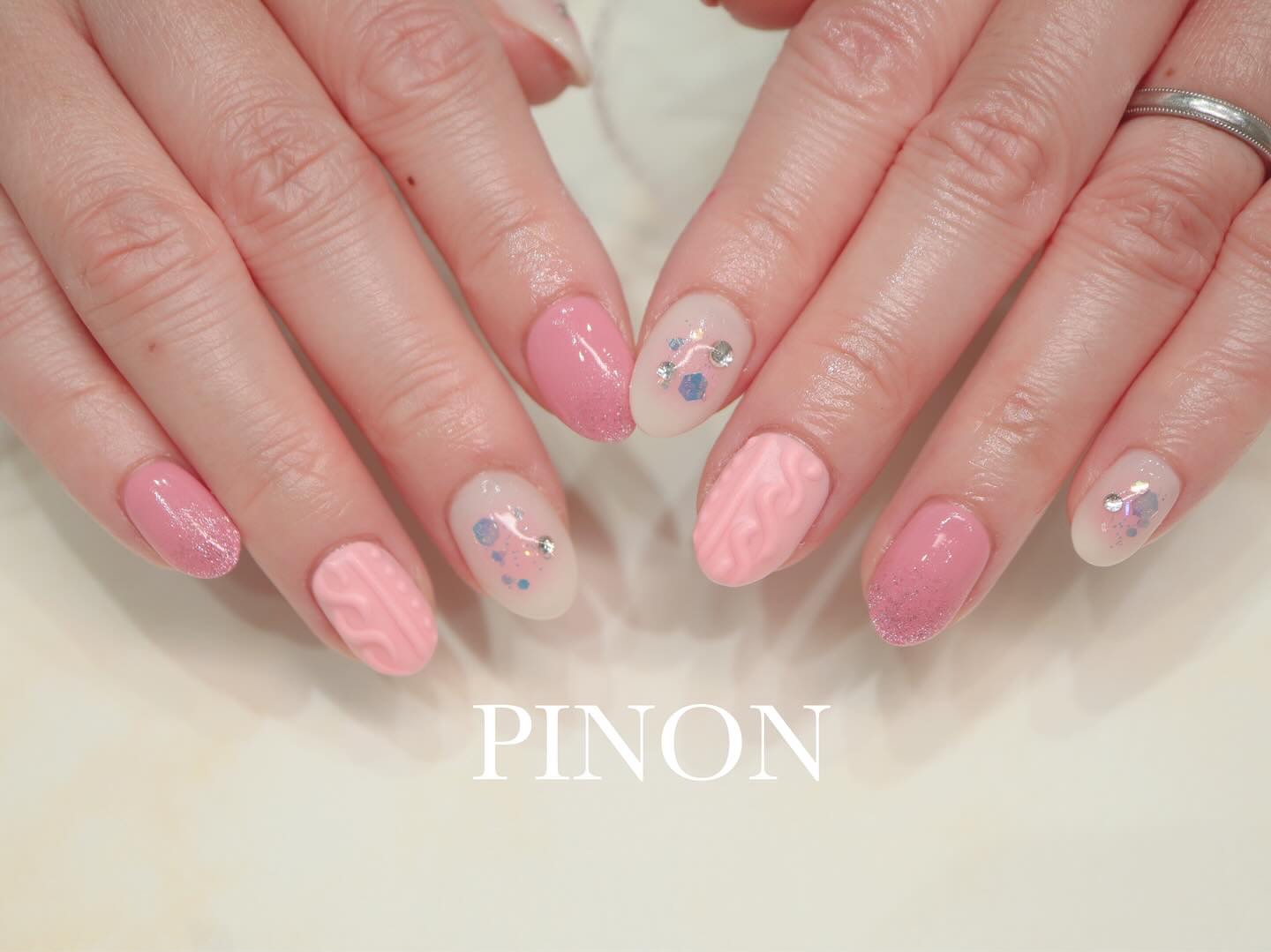 #バレンタインネイル,#ニットネイル,#２月ネイル,#ピンクネイルのネイルデザイン