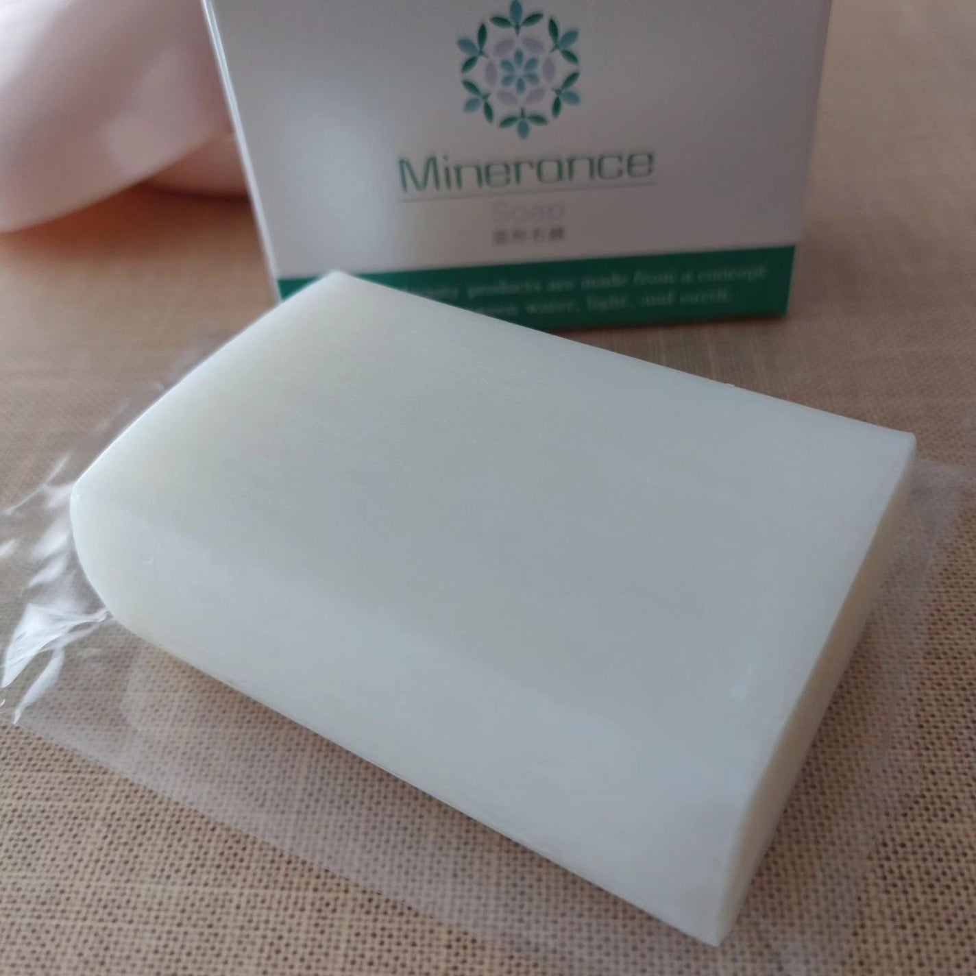 暁子 on LIPS 「すっきりした使用感。軽いメイクも落とせる無添加練りせっけんです..」(4枚目)