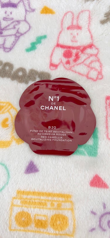  フリュイド ファンデーション N°1 ドゥ シャネル /CHANEL/リキッドファンデーションを使ったクチコミ（1枚目）