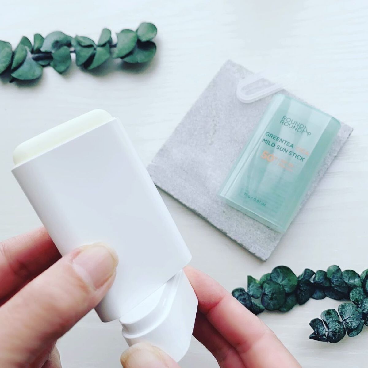 グリーンティー CICA マイルド サンスティック/ラウンドアラウンド/日焼け止めスティックを使ったクチコミ（2枚目）