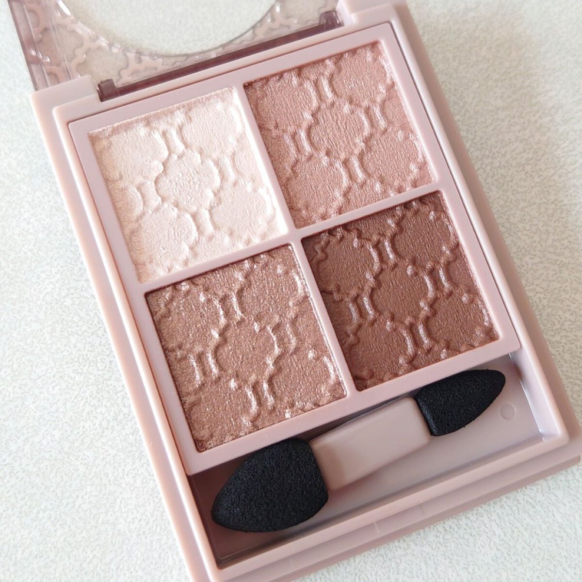 グロッシーリッチ アイズ N/Visée/アイシャドウパレットを使ったクチコミ(4枚目)