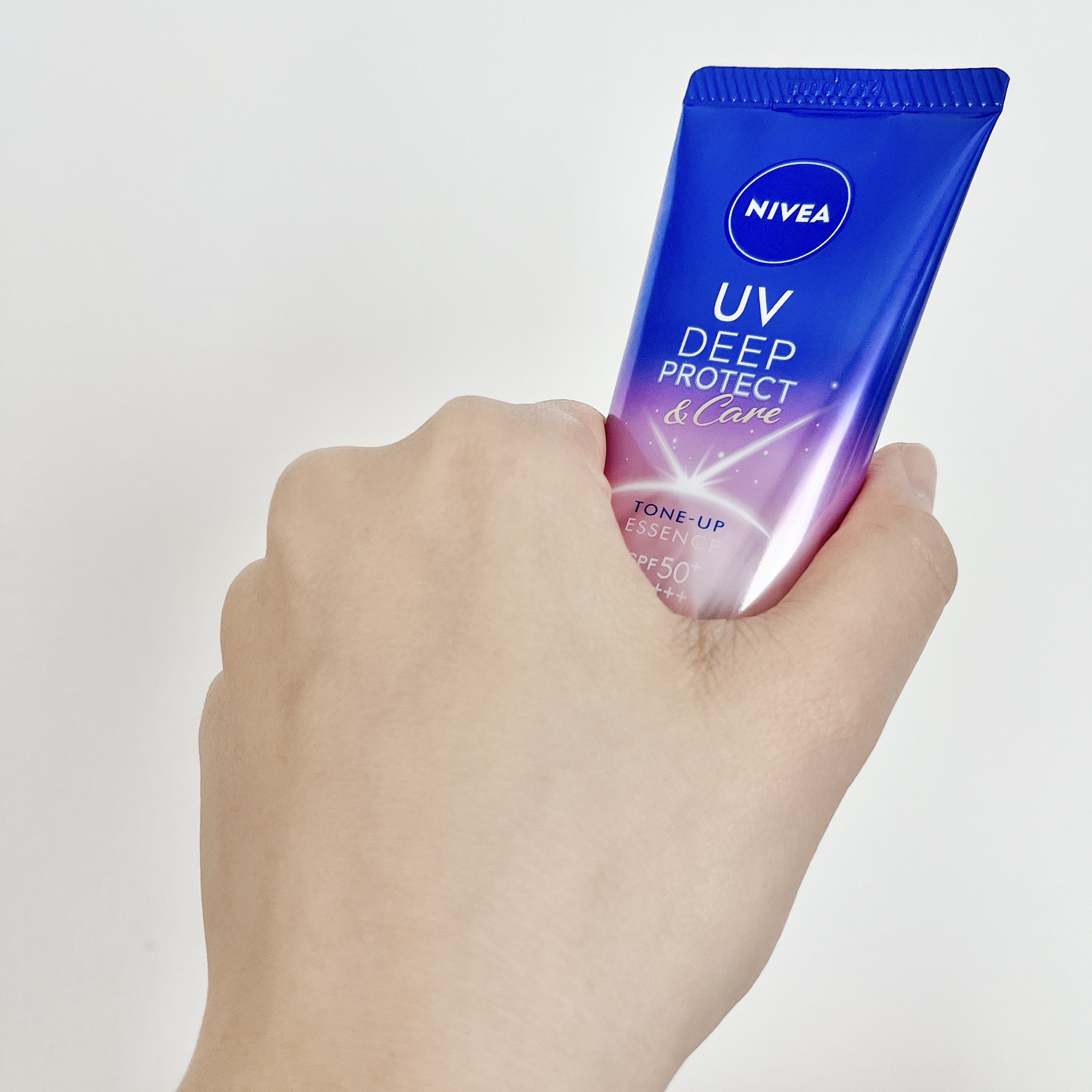 ニベアUV ディープ プロテクト＆ケア トーンアップ エッセンス/ニベア/日焼け止めローションを使ったクチコミ（3枚目）