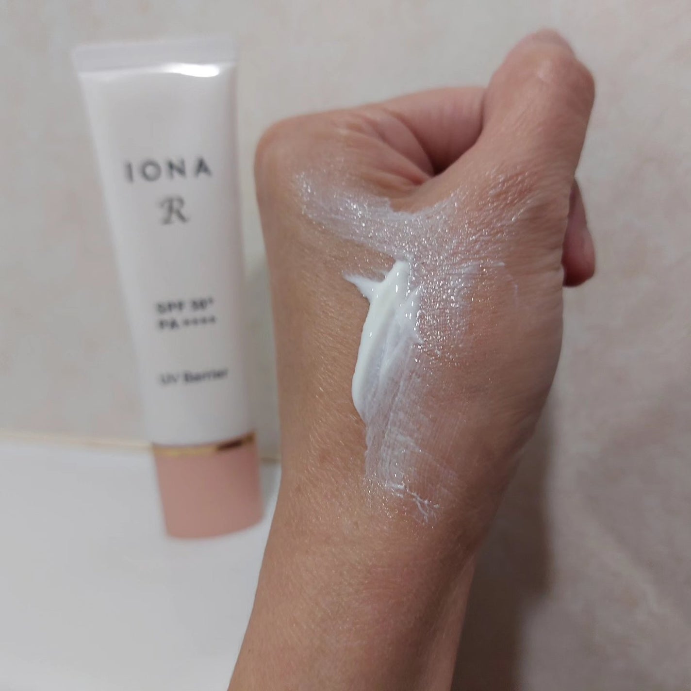 UV バリア/イオナR (イオナアール)/日焼け止めクリームを使ったクチコミ(3枚目)