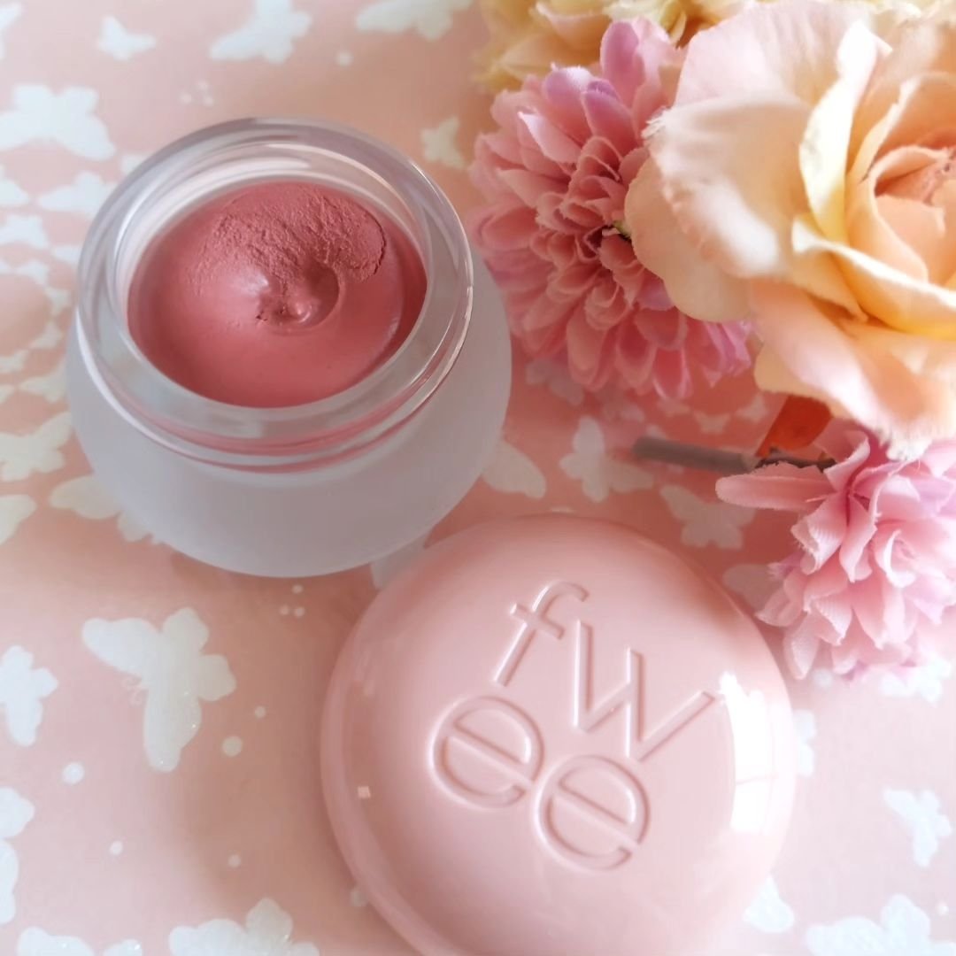 リップアンドチーク ブラーリープリンポット/fwee/口紅を使ったクチコミ（3枚目）