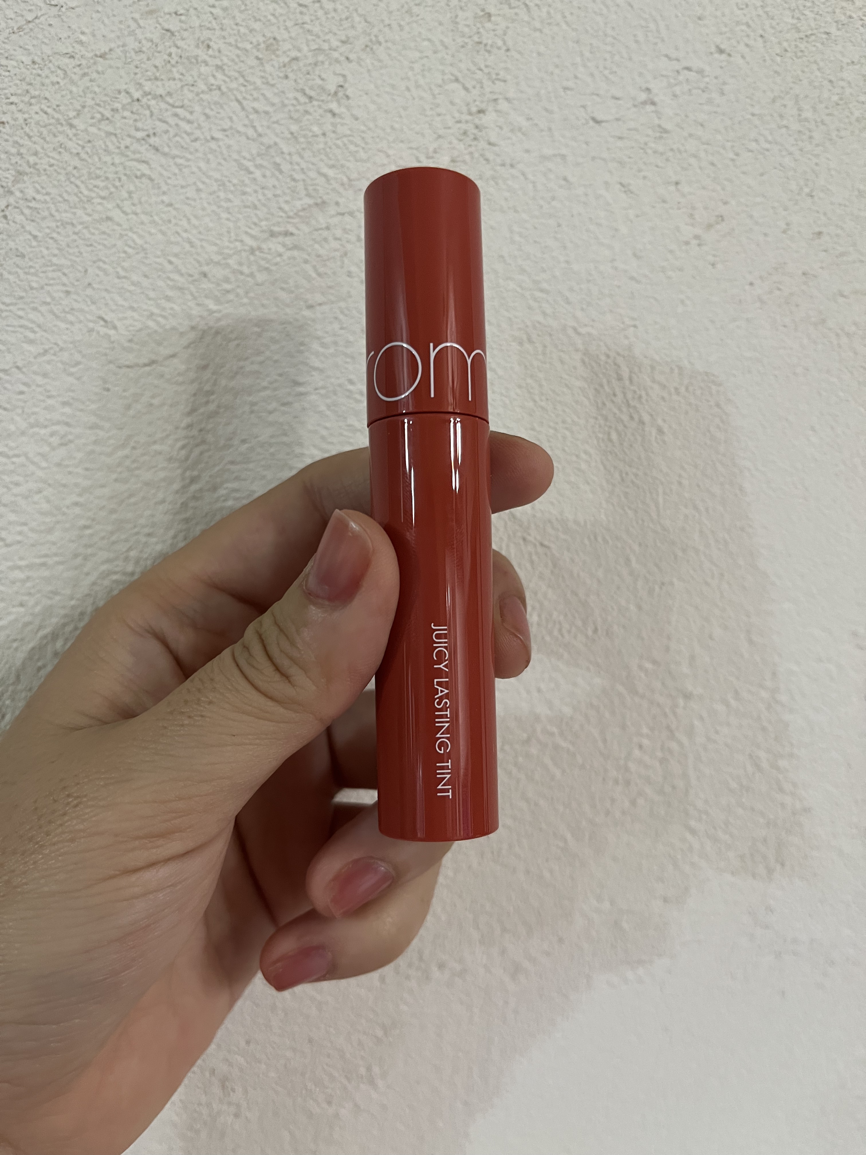 ジューシーラスティングティント/rom&nd/リップティントを使ったクチコミ（3枚目）