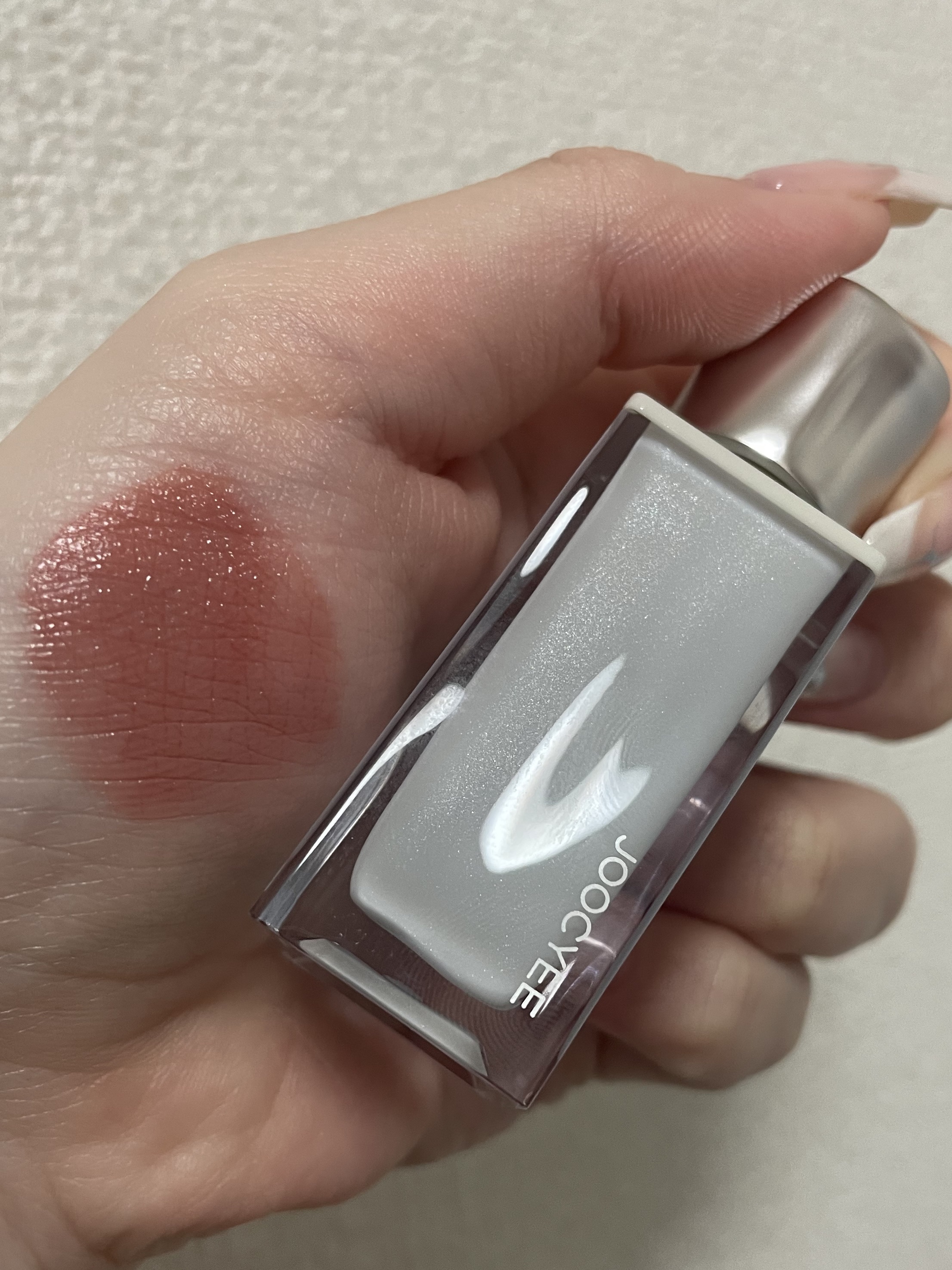 ウォータリーフィルムティント 725L 早熟紫芋/Joocyee/リップグロスを使ったクチコミ（3枚目）