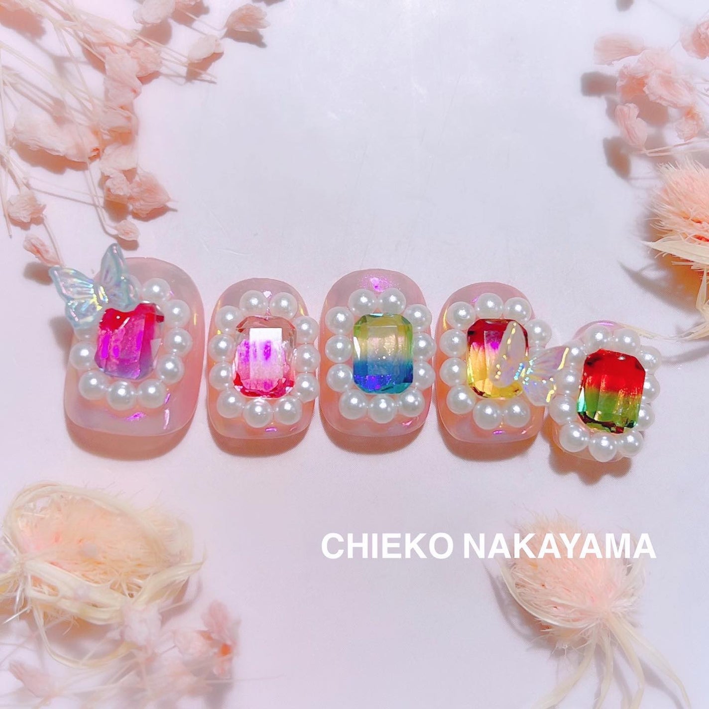 なかやまちえこ on LIPS 「🦋365日ネイル333日め⠀⠀@preanfaofficial..」(1枚目)