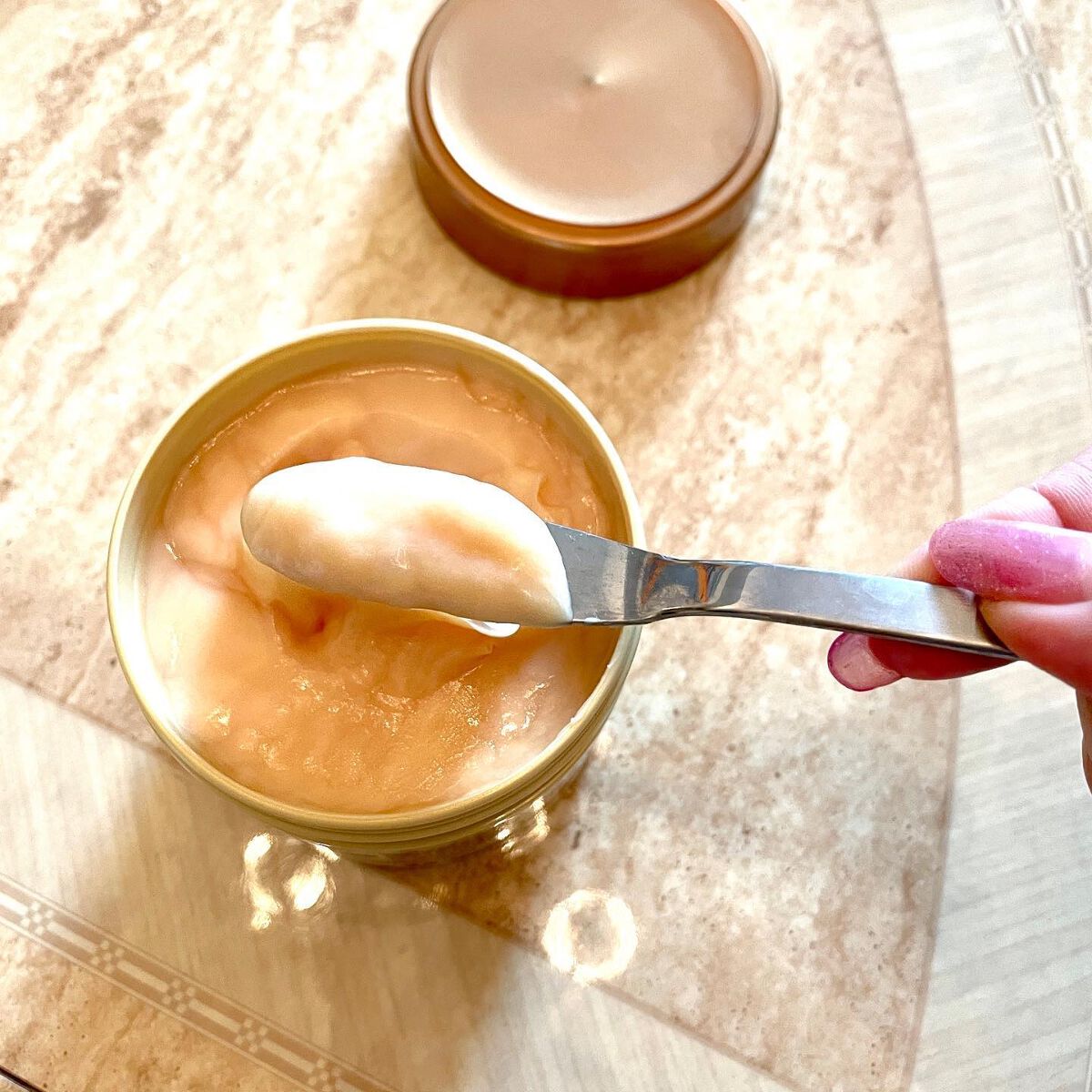 Shiho Arai on LIPS 「・・スーパーリッチシャインとろとろ補修ヘアマスク・ヘアオイルお..」(5枚目)