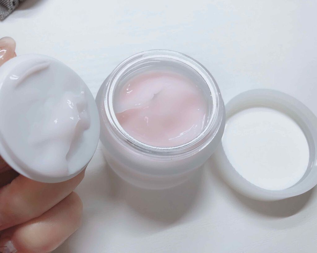 ローズウォーター スリーピングマスク/FEMMUE/フェイスクリームを使ったクチコミ(2枚目)