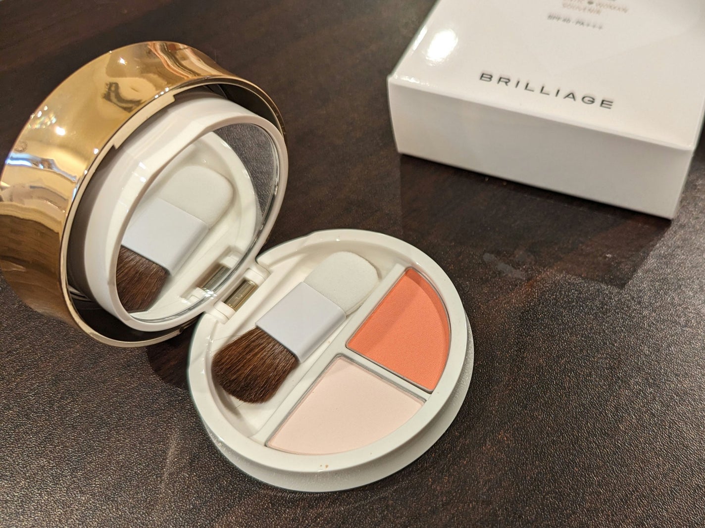 パウダリーファンデーション オーセンティックウーマン スーベニール/ブリリアージュ/パウダーファンデーションを使ったクチコミ(2枚目)