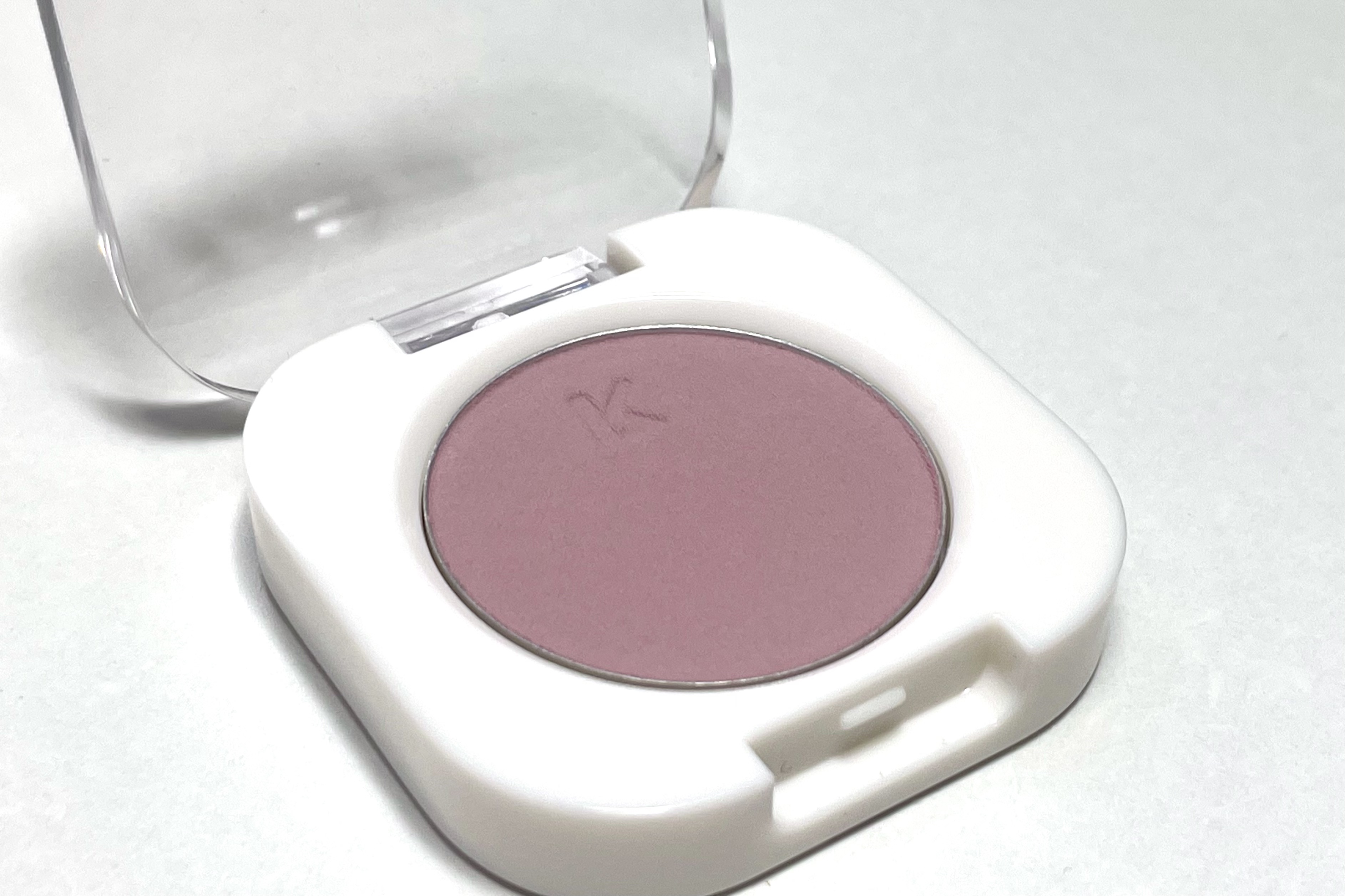 モノアイシャドウ 905 モダニスト/Laka/単色アイシャドウを使ったクチコミ（3枚目）