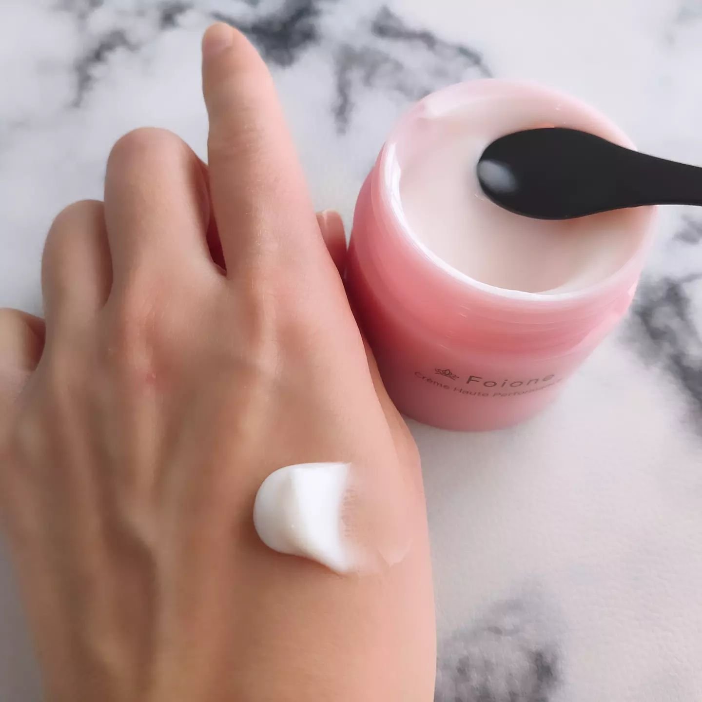 クレームハイパフォーマンス  55g/フォアーネ/フェイスクリームを使ったクチコミ（3枚目）