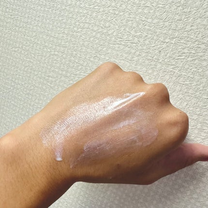 meme1906 on LIPS 「◎テクスチャーみずみずしい軽いテクスチャー青白さやテカリもない..」(5枚目)