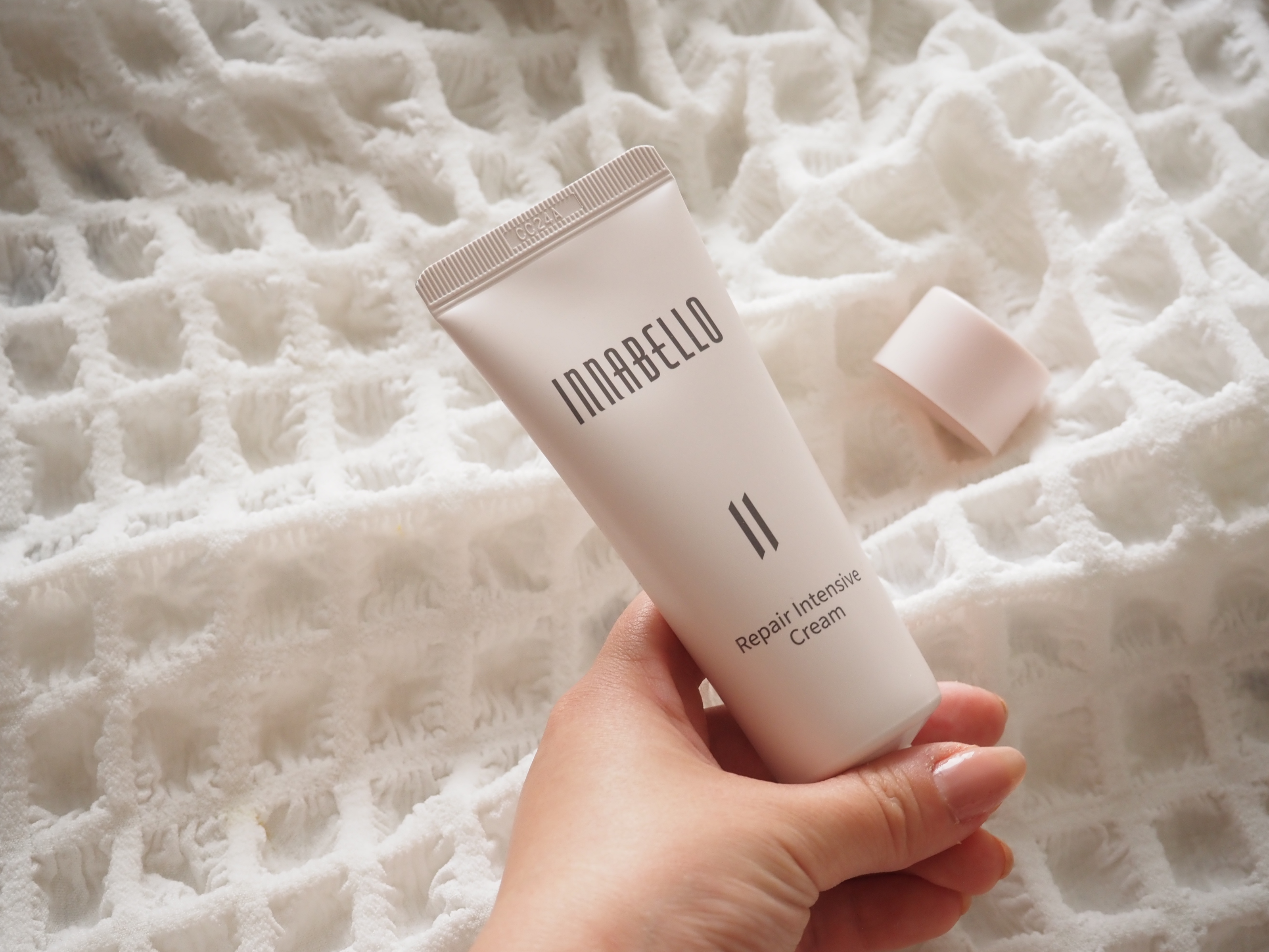 INNABELLOは、arlico製薬の20年以上の研究ノウハウをもとに誕生されたスキンケアブランドです。

■リペア インテンシブクリーム

トラネキサム酸とナイアシンアミドが配合されているということで気になって使ってみました。

もっち