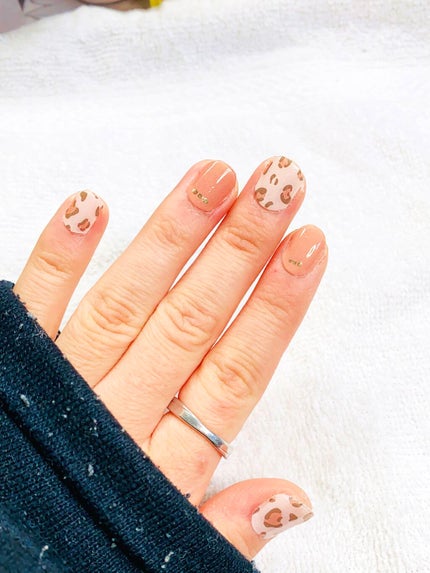 BEAUTY AVENUE ビューティーアベニューUV&LEDライトのクチコミ「こんばんは🌟
本日2度目の投稿❤️
ジェルネイルシールで簡単に爪を可愛くして
見ました〜💅.....」(2枚目)