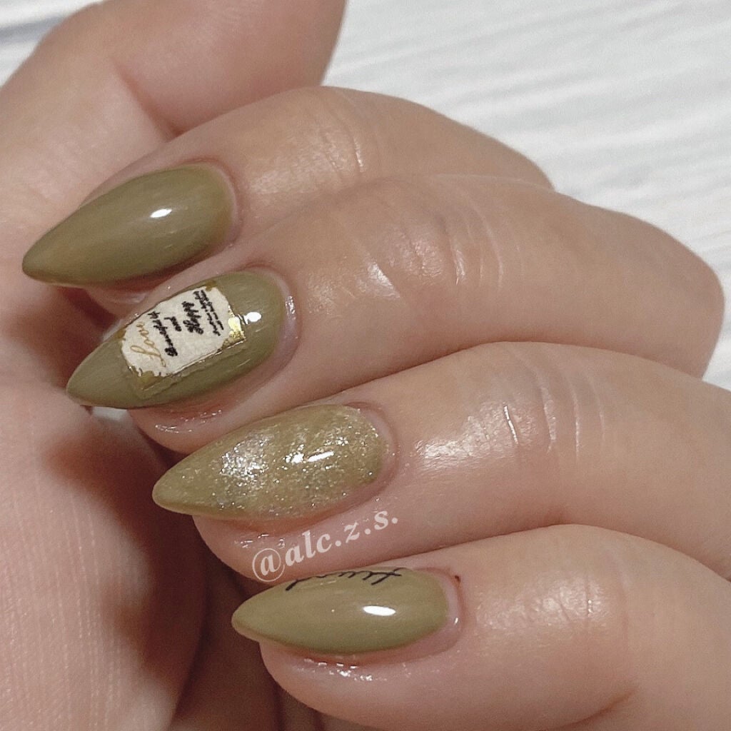 カラフルネイルズ/キャンメイク/マニキュアを使ったクチコミ(4枚目)