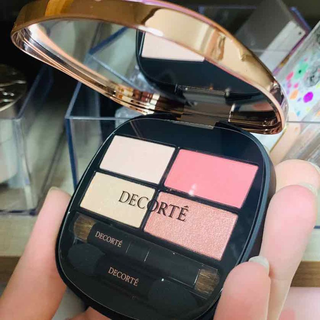 コントゥアリング アイシャドウ/DECORTÉ/アイシャドウパレットを使ったクチコミ(1枚目)