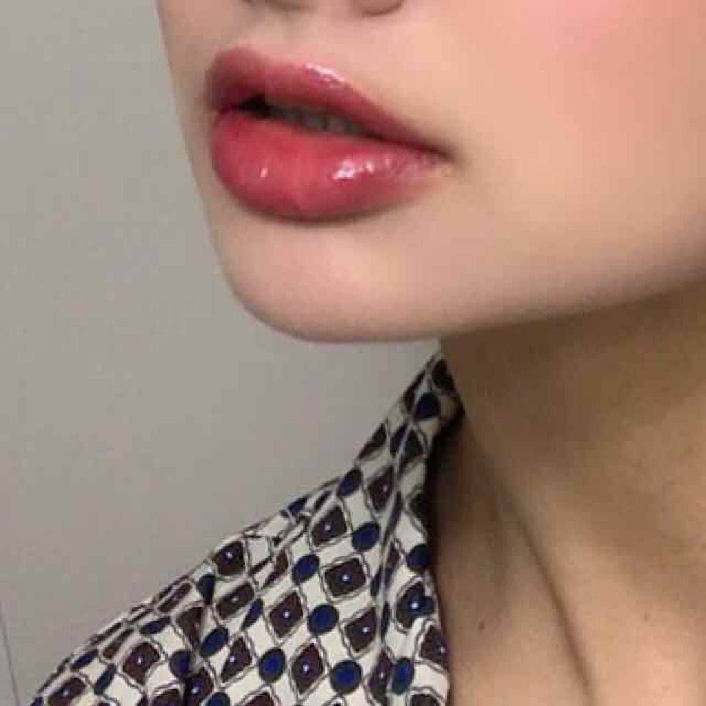 エッセンスジェルルージュ RS318/マキアージュ/リップグロスを使ったクチコミ（3枚目）