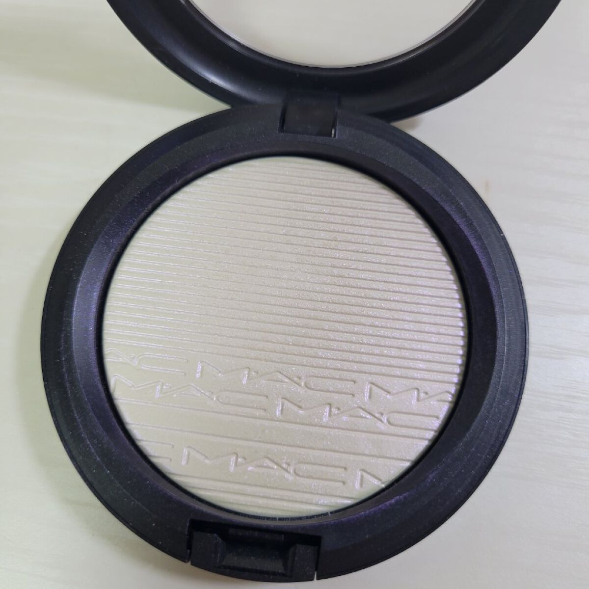 エクストラ ディメンション スキンフィニッシュ/M・A・C/プレストパウダーを使ったクチコミ（2枚目）