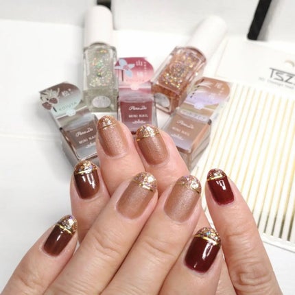 ミルクティ on LIPS 「✴✴#キラキラフレンチネイル✨✨✨✴パラドゥミニネイル(@pa..」(5枚目)