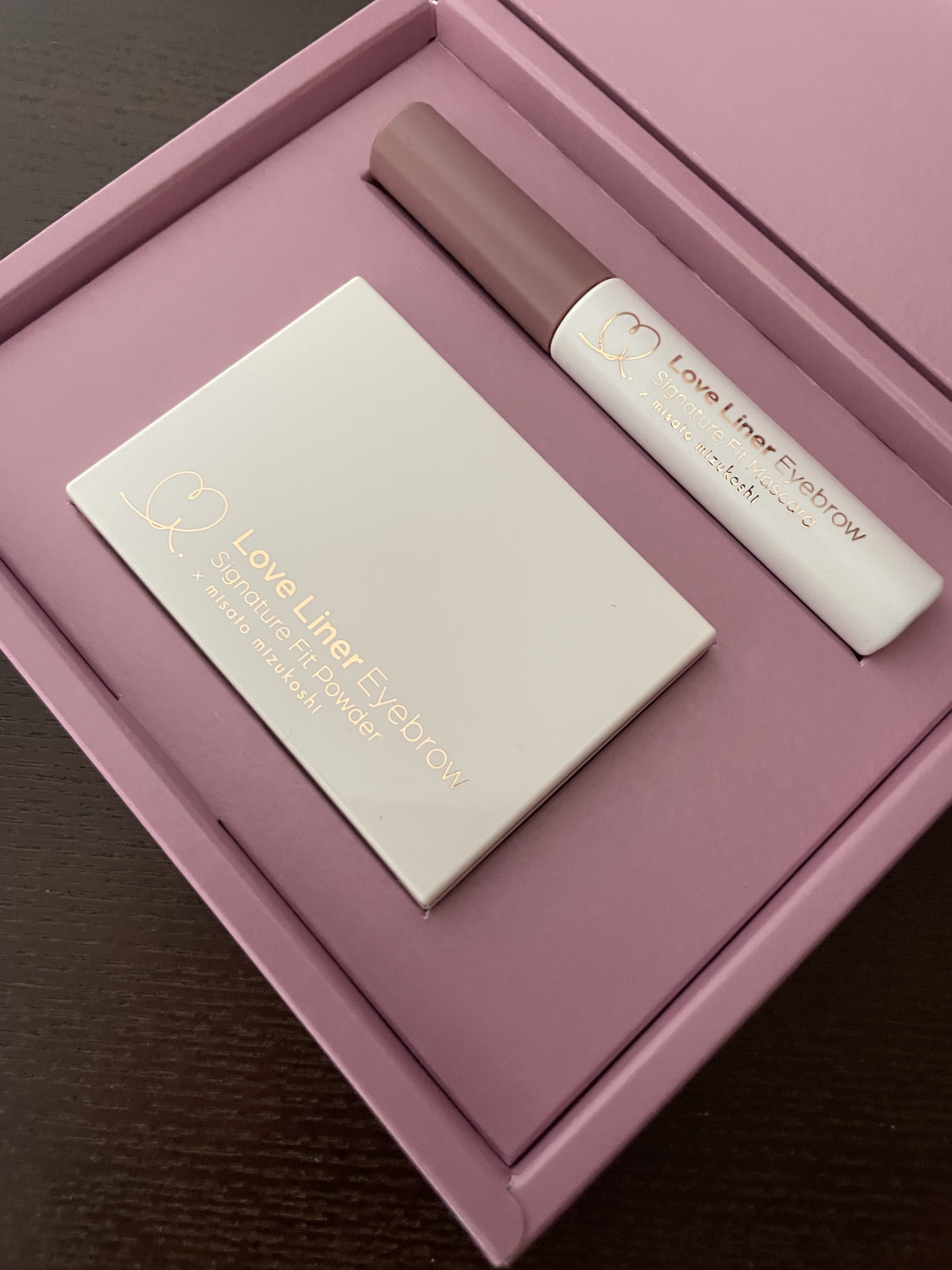 シグネチャーフィットアイブロウ　水越みさと監修セット ウォームバーガンディ(眉マスカラ） X ルビーショコラ(眉パウダー)/ラブ・ライナー/メイクアップキットを使ったクチコミ（2枚目）