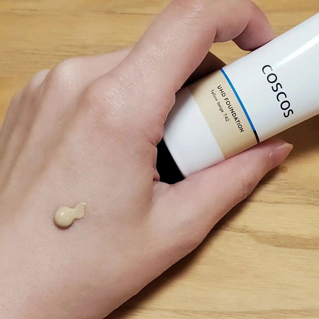 UHDファンデーション742（イエローベージュ）/COSCOS/リキッドファンデーションを使ったクチコミ（2枚目）