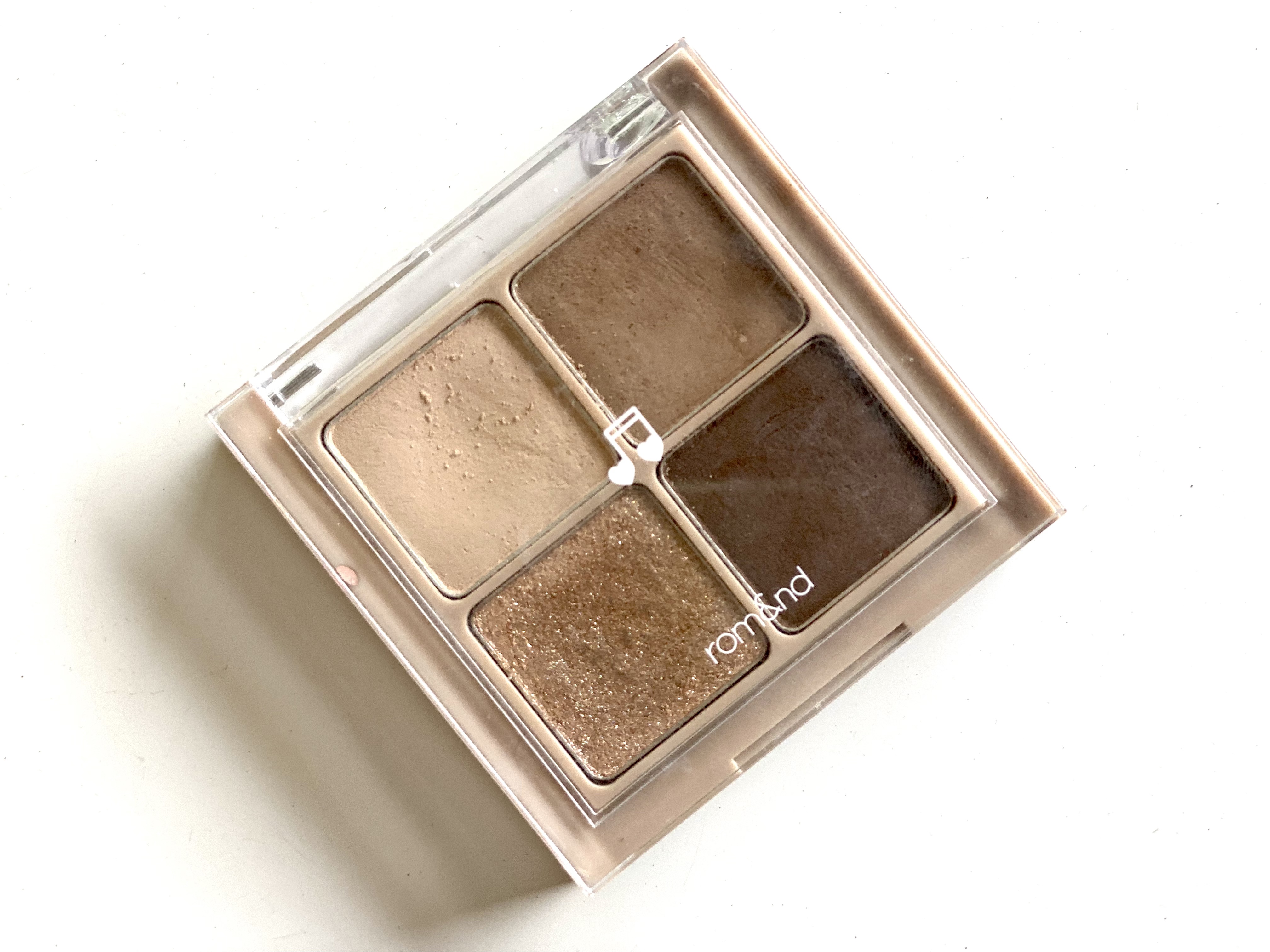 ベターザンアイズ ミュージックシリーズ/rom&nd/アイシャドウパレットを使ったクチコミ（1枚目）