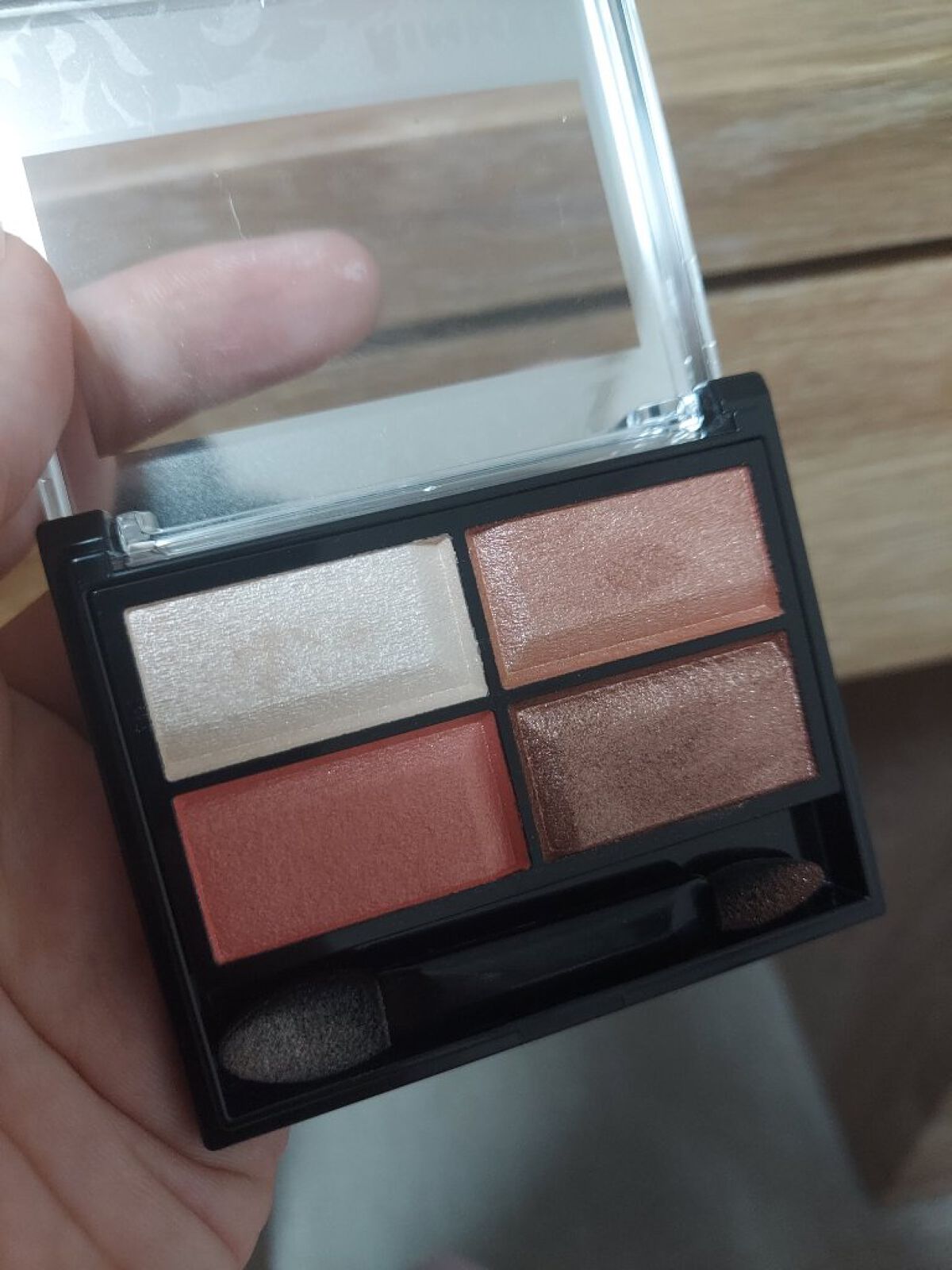 ロイヤルヴィンテージ アイズ/リンメル ロンドン/アイシャドウパレットを使ったクチコミ（3枚目）