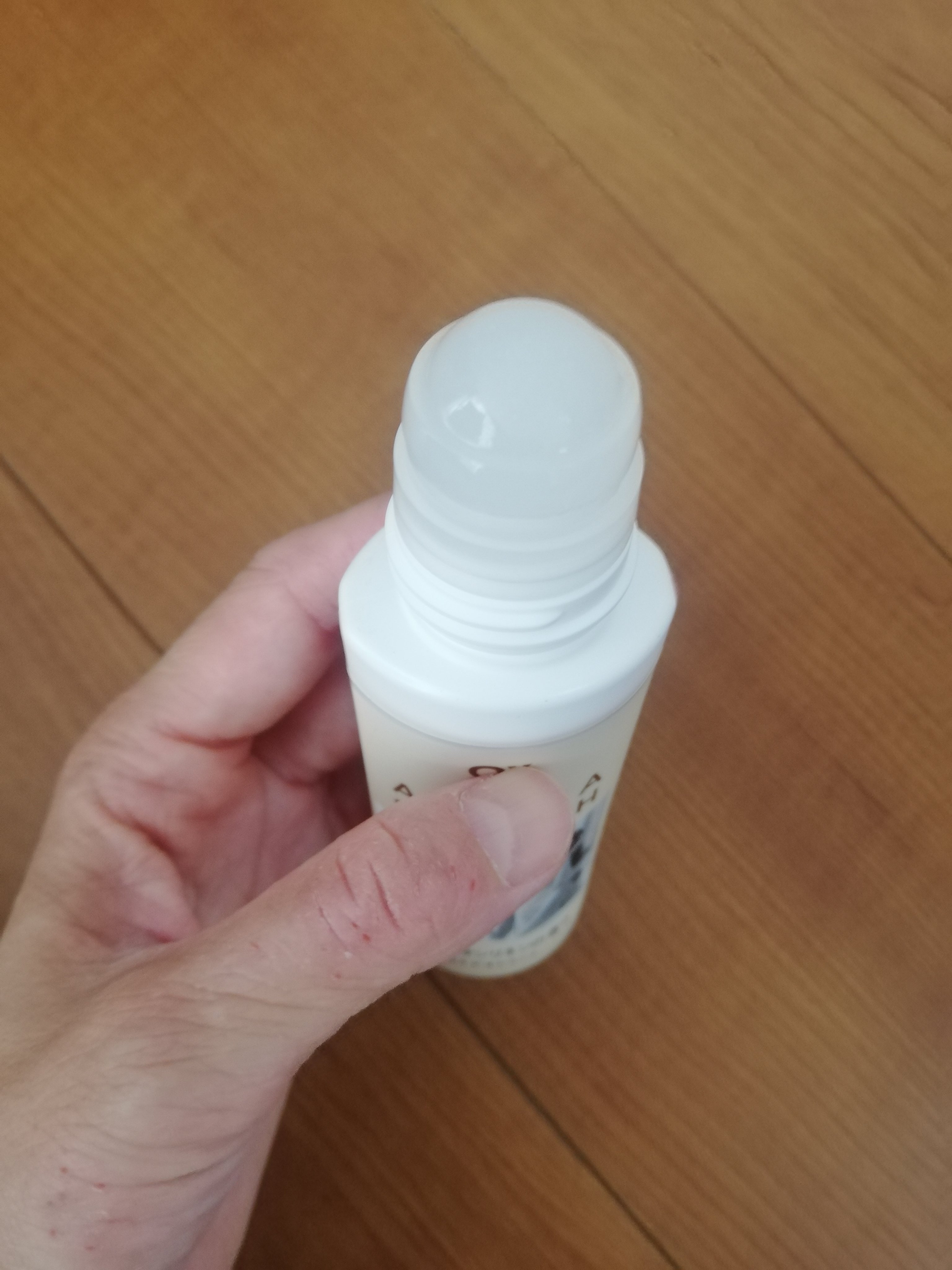 8x4 アロマスイッチ ロールオン マンハッタンリネンの香り/８ｘ４/デオドラント・制汗剤を使ったクチコミ（2枚目）