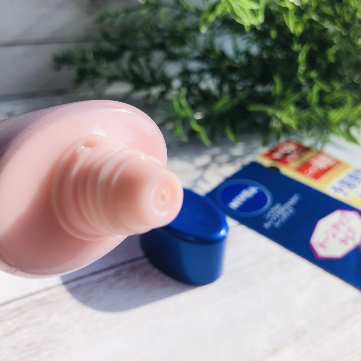 ニベアUV ディープ プロテクト＆ケア トーンアップ エッセンス/ニベア/日焼け止めローションを使ったクチコミ（3枚目）