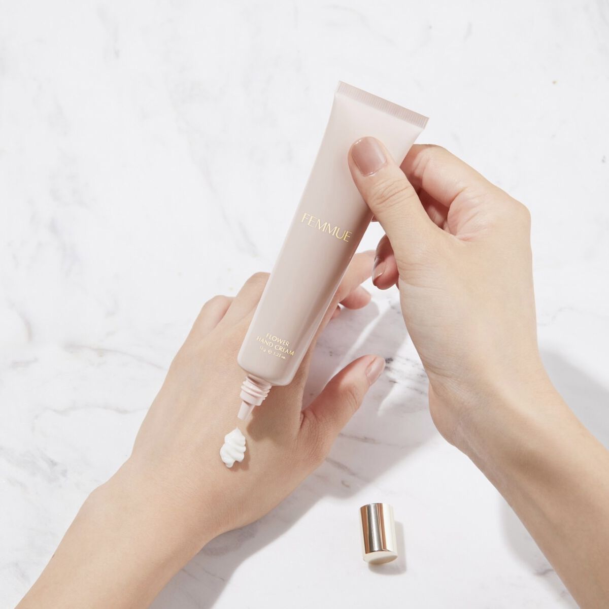 フラワー ハンドクリーム/FEMMUE/ハンドクリームを使ったクチコミ（3枚目）
