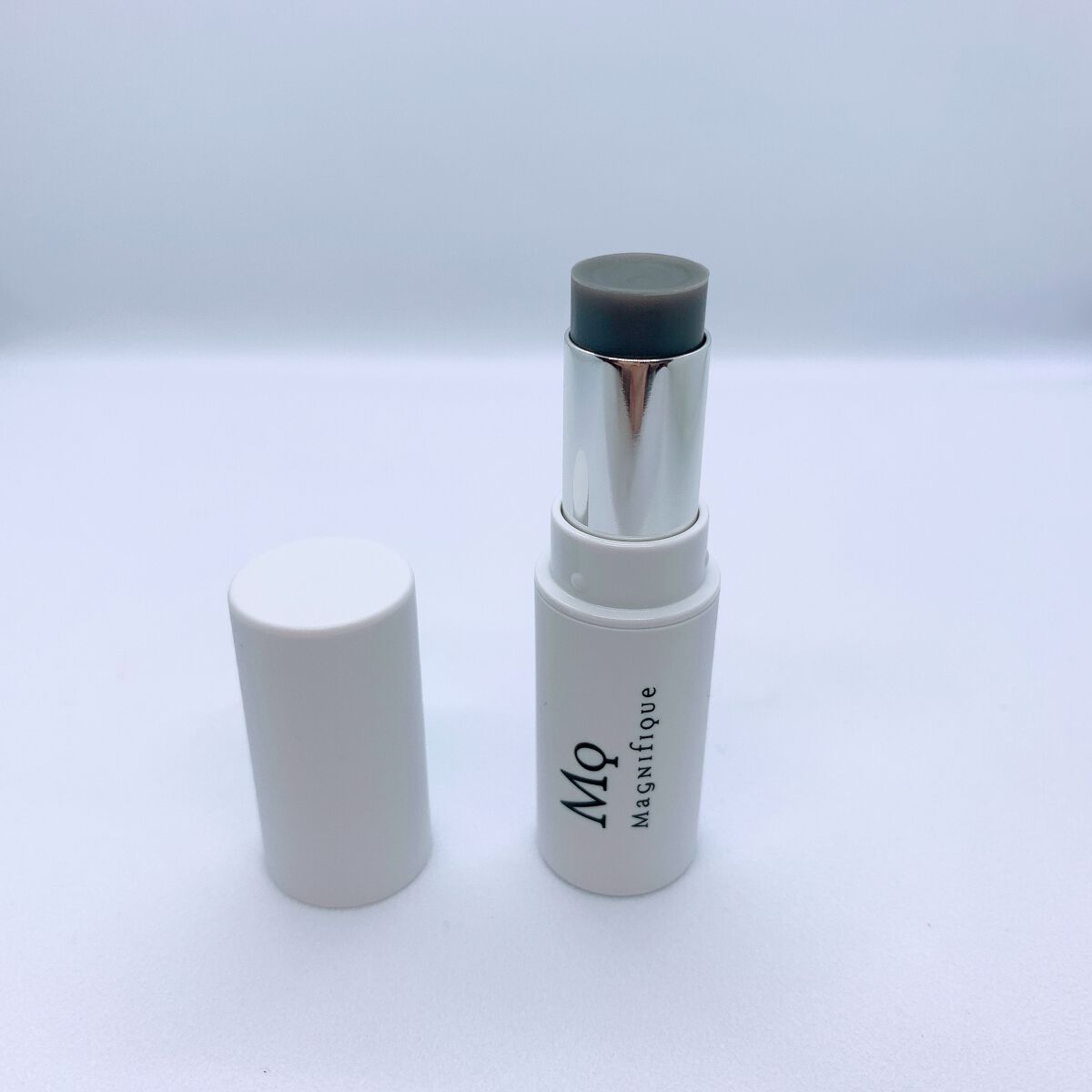 マニフィーク ナチュラルリップバーム99のクチコミ「マニフィークのナチュラルリップバームを使用しました😊

002ティントは高保湿ながらベタつきが.....」（2枚目）