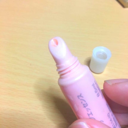 ナチュラルカラーリップ パーフェクトエッセンス/ニベア/リップケアを使ったクチコミ(4枚目)