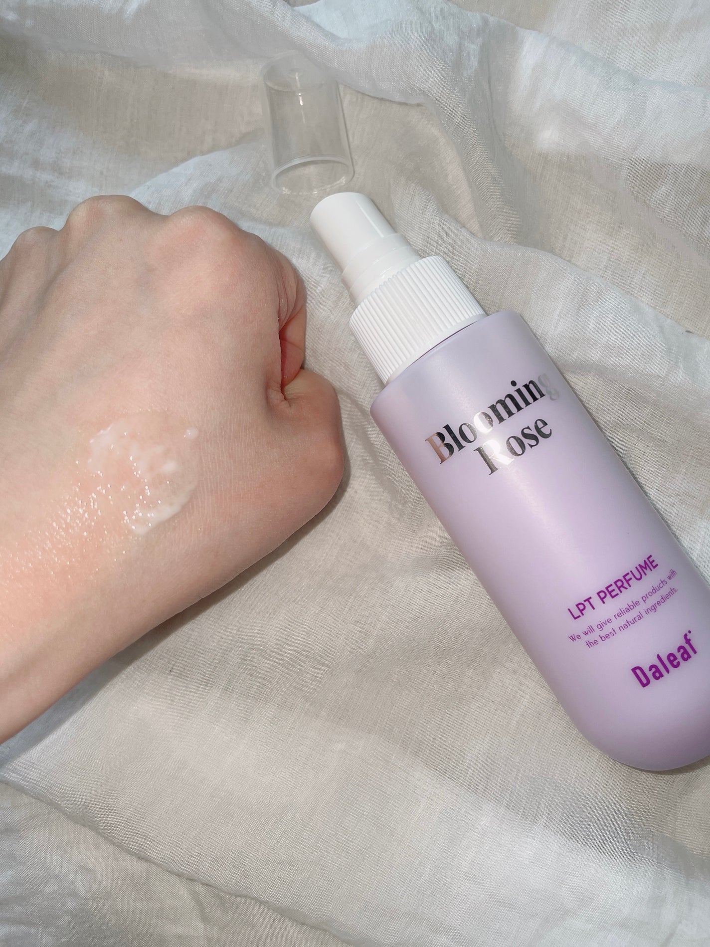 パフュームヘアパックインミスト Pink Breeze/Daleaf/アウトバストリートメントを使ったクチコミ(2枚目)