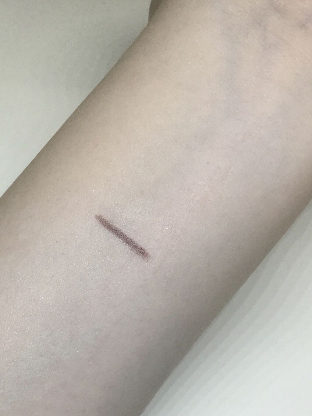 アイステュディオ スリム アイライナー 03 ボルドー/MAYBELLINE NEW YORK/ペンシルアイライナーを使ったクチコミ（3枚目）