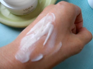 ホワイトニング クリーム/イオナR (イオナアール)/フェイスクリームを使ったクチコミ(3枚目)