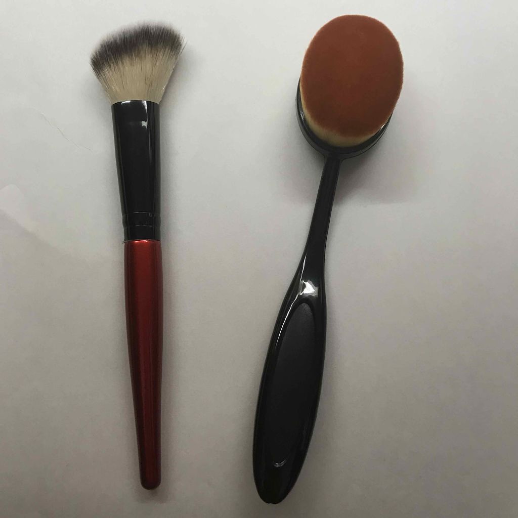 春姫ファンデーションブラシ(オーバル型)/DAISO/メイクブラシを使ったクチコミ（2枚目）