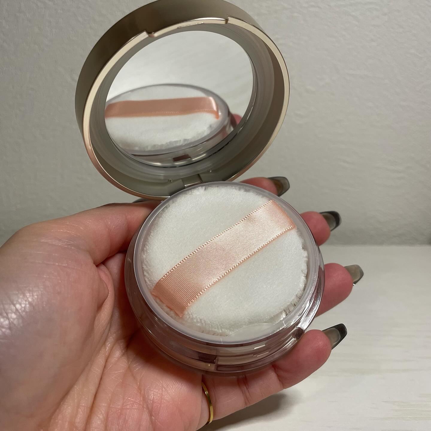 SC モイストパウダー/マーシュ・フィールド/ルースパウダーを使ったクチコミ（3枚目）