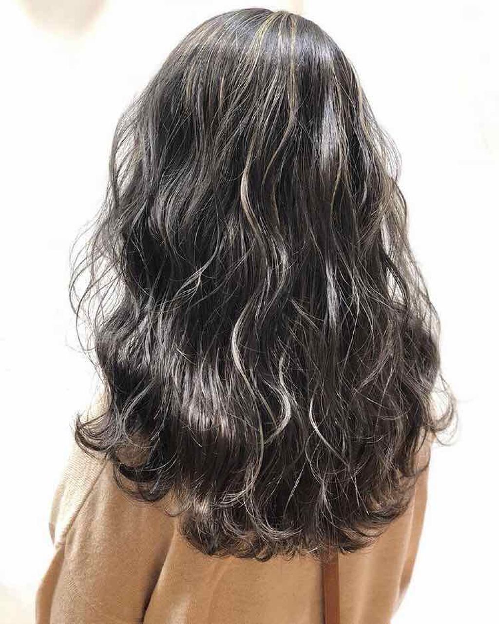 huis(ゆい) on LIPS 「雑談失礼します🙇♂️髪色変えたら、『そんな色にしたい』と最高..」(1枚目)