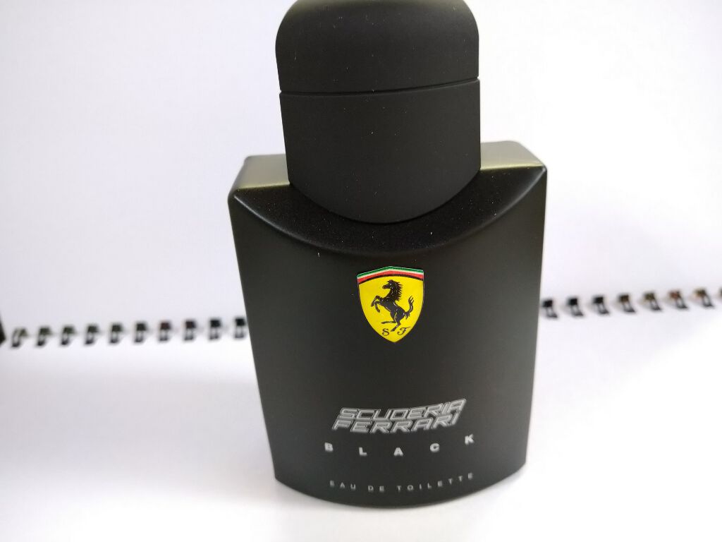 ブラック オードトワレ/フェラーリ/香水(メンズ)を使ったクチコミ(2枚目)