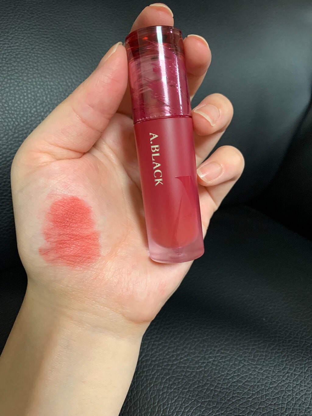 アーティスティックボールドベルベットリップ/A.BLACK/口紅を使ったクチコミ(2枚目)