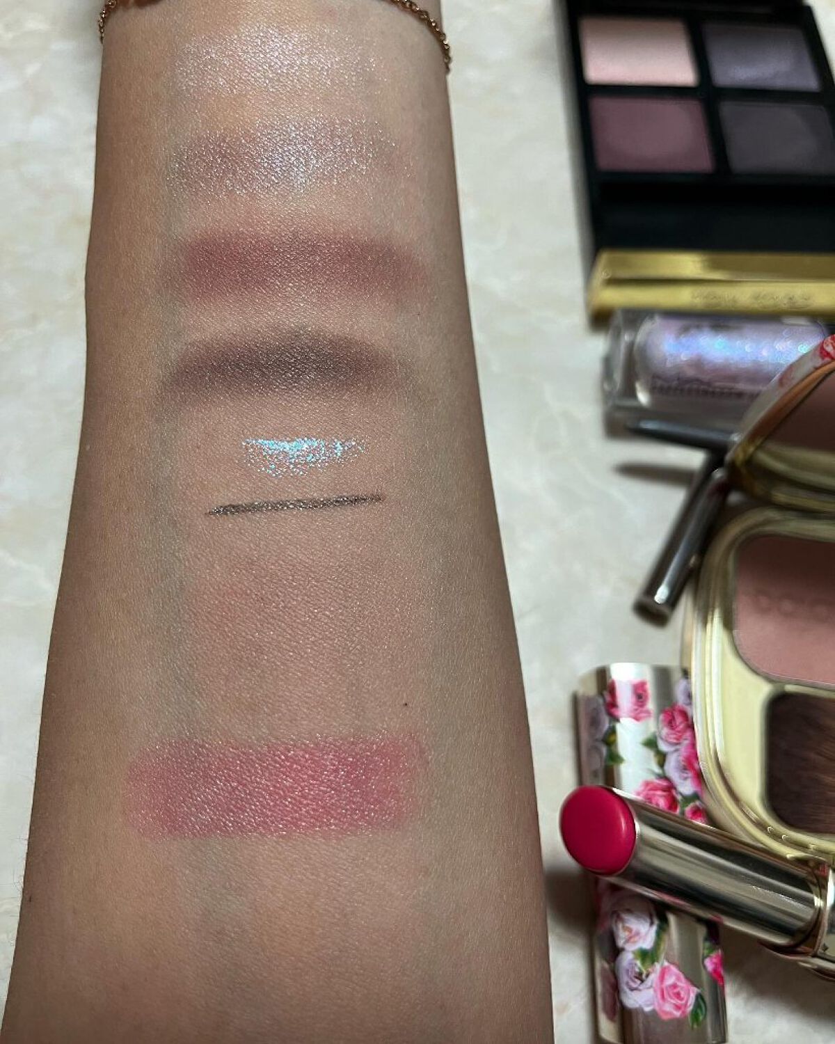 カラー エクセス ジェル ペンシル イズント イット アイロニック?/M・A・C/ジェルアイライナーを使ったクチコミ（2枚目）