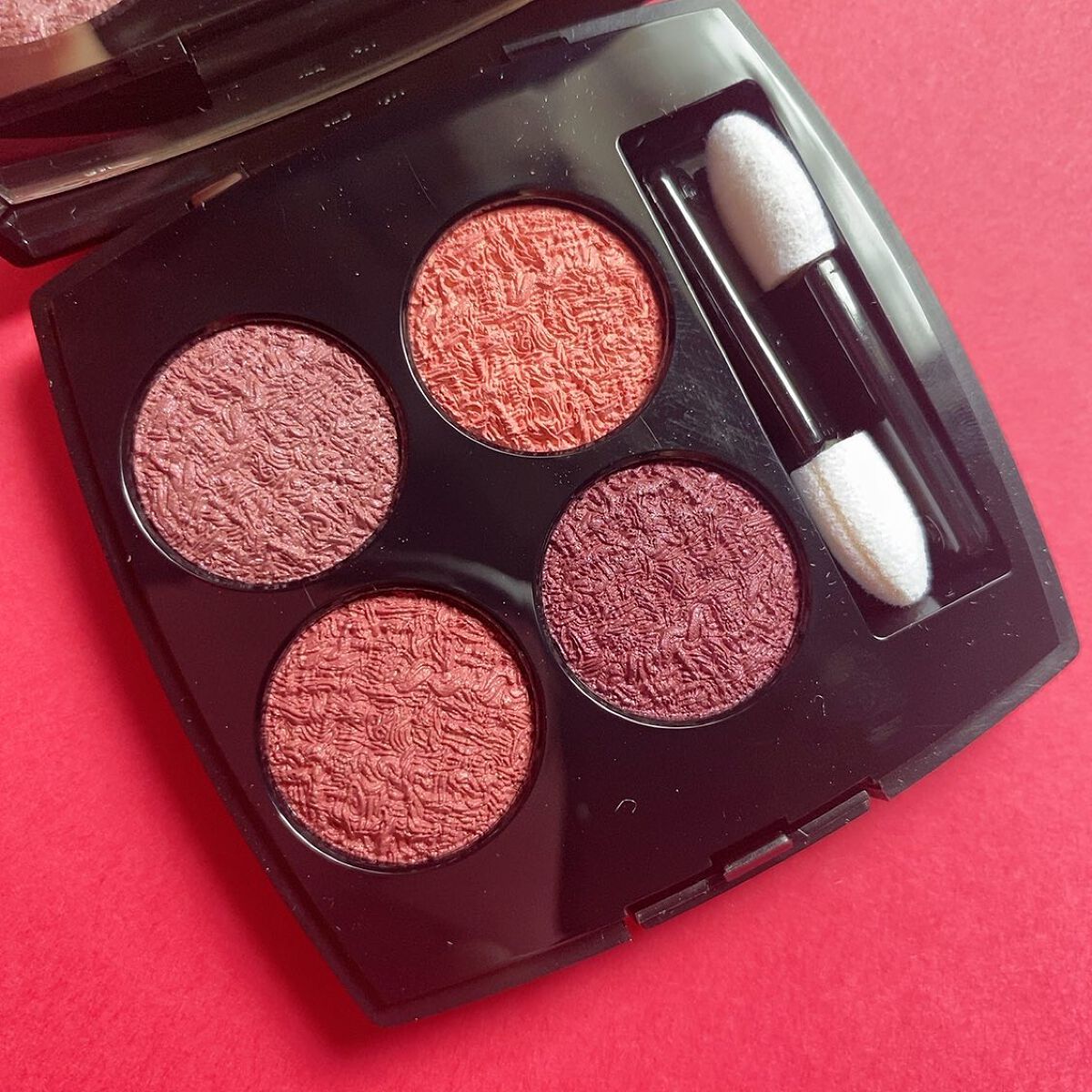 CHANEL レキャトルオンブル　ツイード02プールプル レ キャトル オンブル ツイード ☆ 02 ツイード プールプル (CHANEL